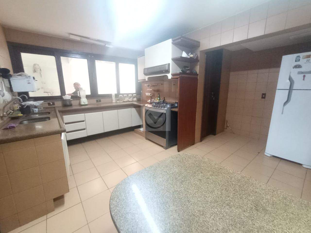 Oportunidade Única na Antiga Beira Mar: Casa Ampla e Sofisticada para Morar ou Empreender! - Foto 17