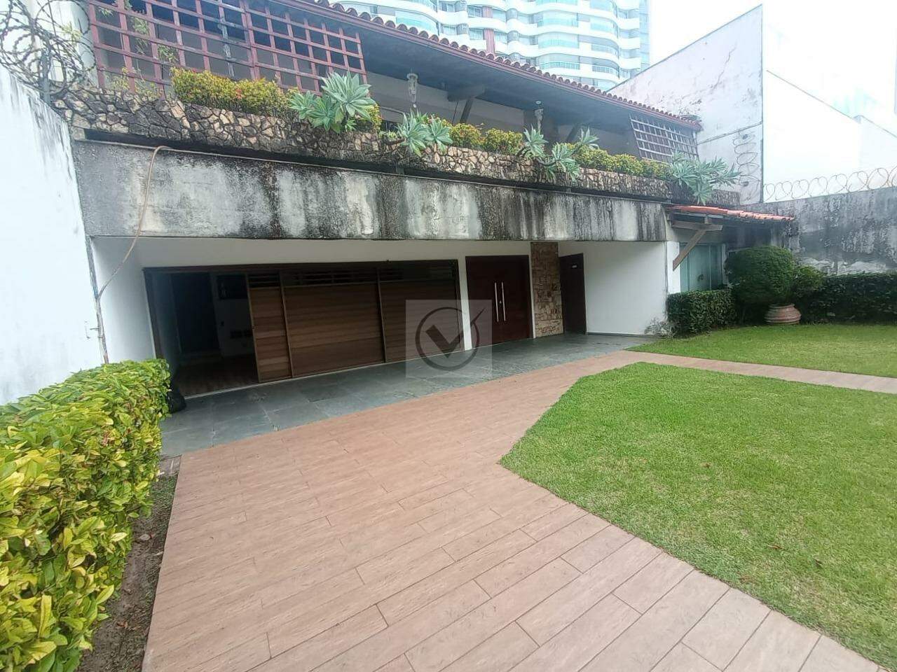 Oportunidade Única na Antiga Beira Mar: Casa Ampla e Sofisticada para Morar ou Empreender! - Foto 7