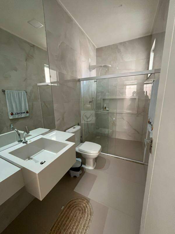 Alto Padrão e Sofisticação no Condomínio Zilda! Casa de 3 Quartos com Pé Direito Duplo (Porteira fechada) - Foto 12