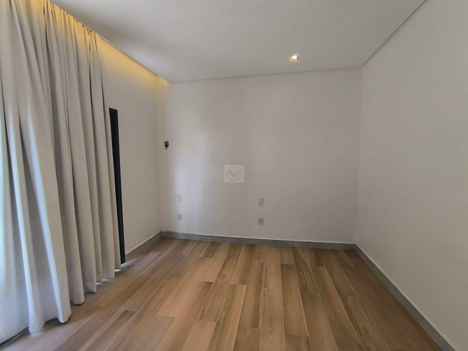 Sua casa dos sonhos a 200 metros da praia! Em condominio fechado. - Foto 9