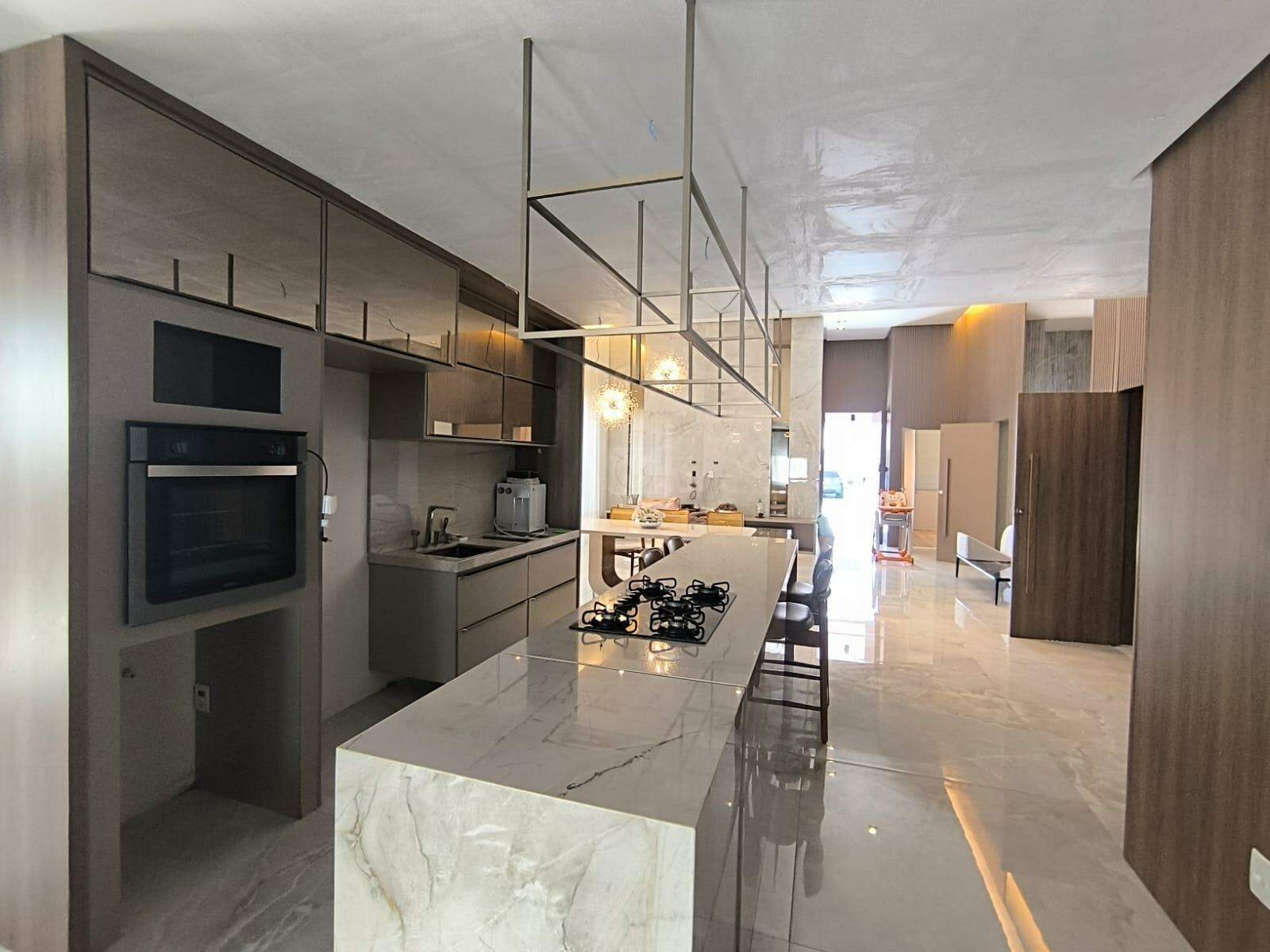 Sua casa dos sonhos a 200 metros da praia! Em condominio fechado. - Foto 7