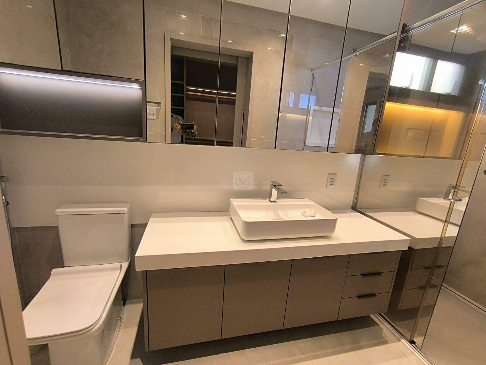 Sua casa dos sonhos a 200 metros da praia! Em condominio fechado. - Foto 17