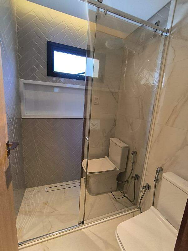 Sua casa dos sonhos a 200 metros da praia! Em condominio fechado. - Foto 10