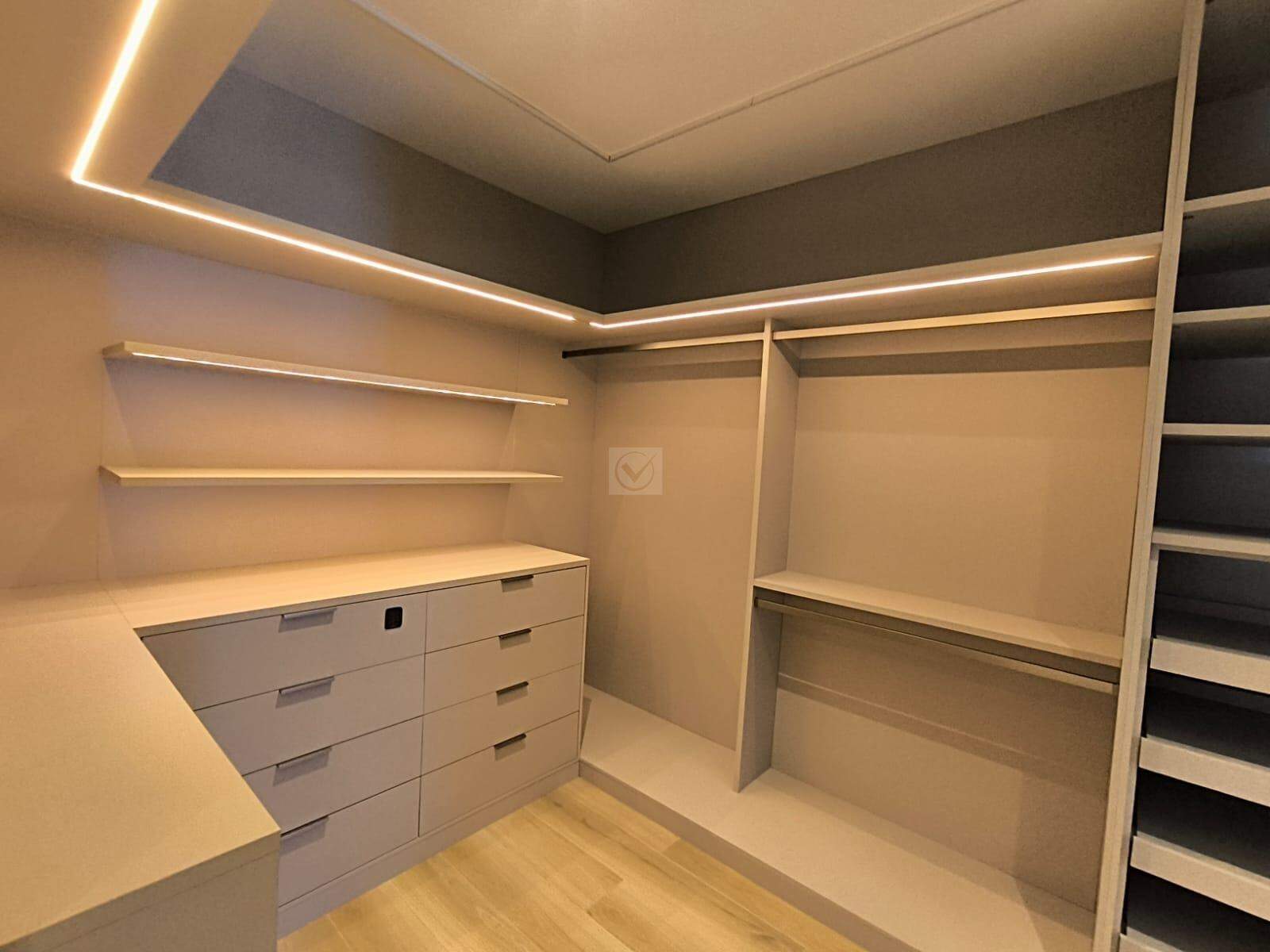 Sua casa dos sonhos a 200 metros da praia! Em condominio fechado. - Foto 18
