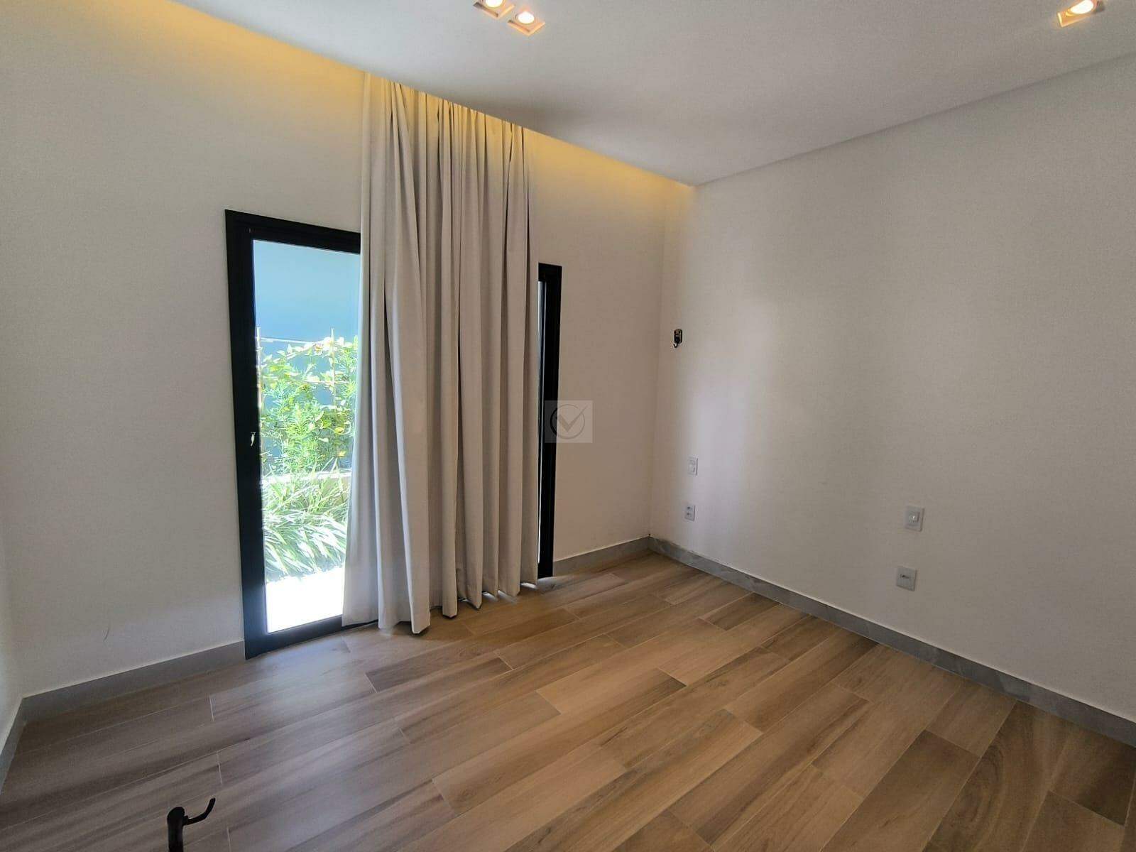 Sua casa dos sonhos a 200 metros da praia! Em condominio fechado. - Foto 8