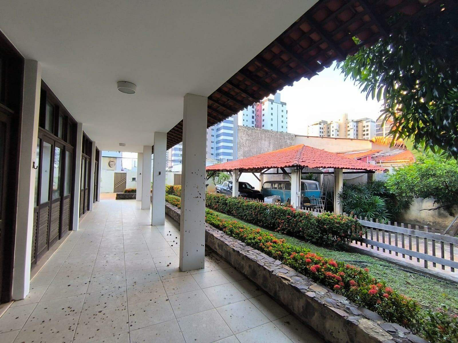 Casa Comercial à venda, 4 quartos, 1 suíte, 4 vagas, Jardins - Aracaju/SE