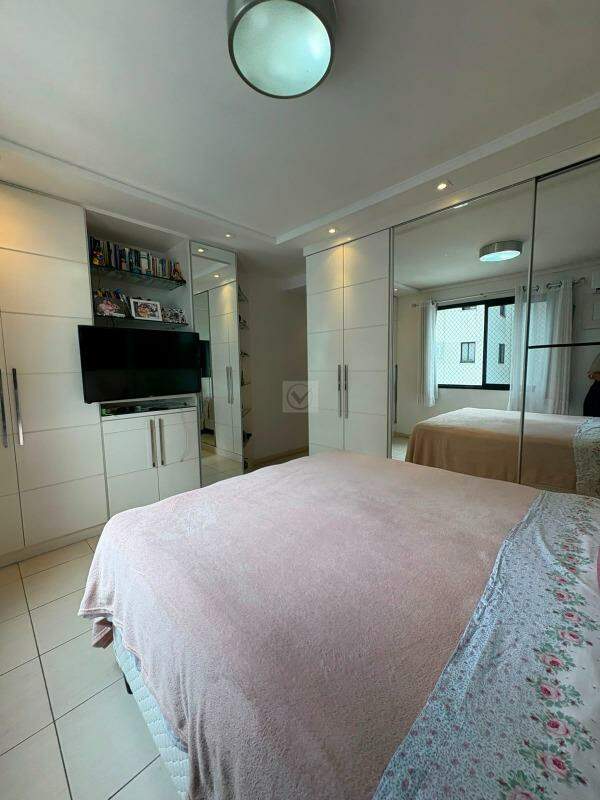 VENDA - Apartamento Andar Alto no Edf. Horto das Figueiras com 4 quartos sendo 2 suítes. - Foto 14