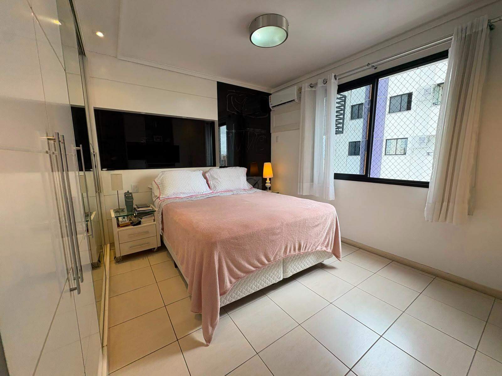 VENDA - Apartamento Andar Alto no Edf. Horto das Figueiras com 4 quartos sendo 2 suítes. - Foto 13
