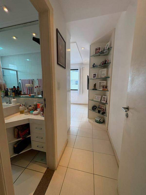 VENDA - Apartamento Andar Alto no Edf. Horto das Figueiras com 4 quartos sendo 2 suítes. - Foto 10