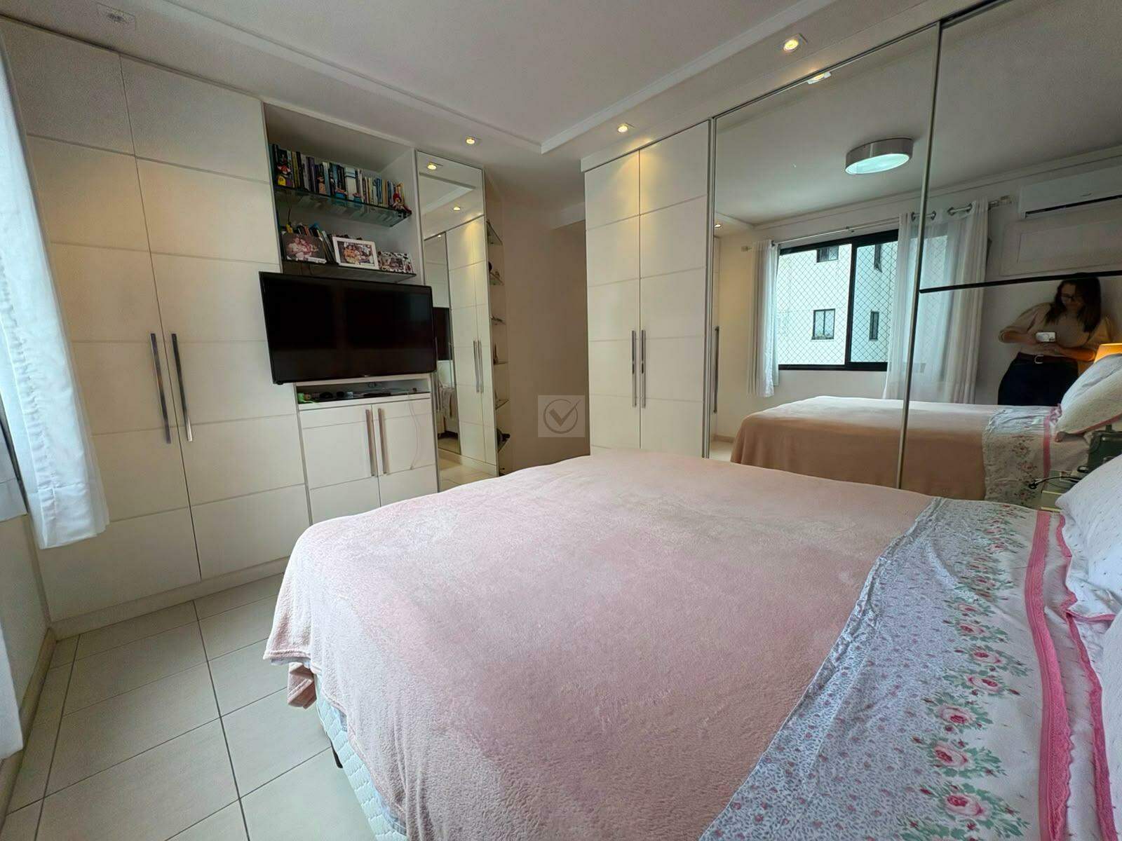 VENDA - Apartamento Andar Alto no Edf. Horto das Figueiras com 4 quartos sendo 2 suítes. - Foto 12