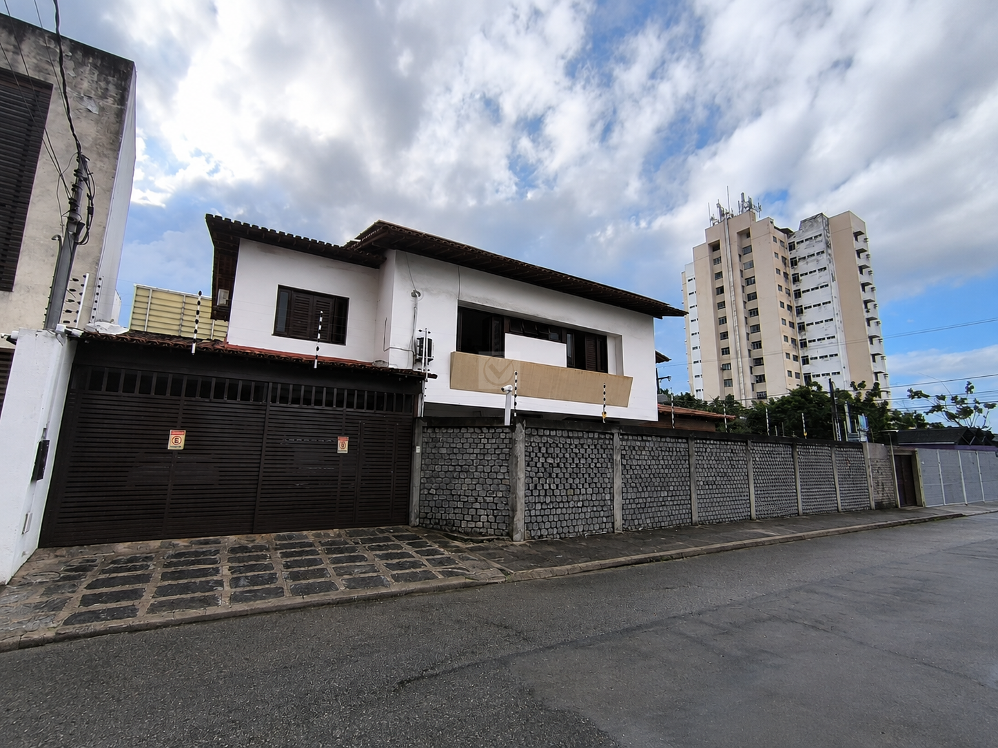 Casa Comercial para aluguel, 4 quartos, 3 suítes, 1 vaga, Salgado Filho - Aracaju/SE