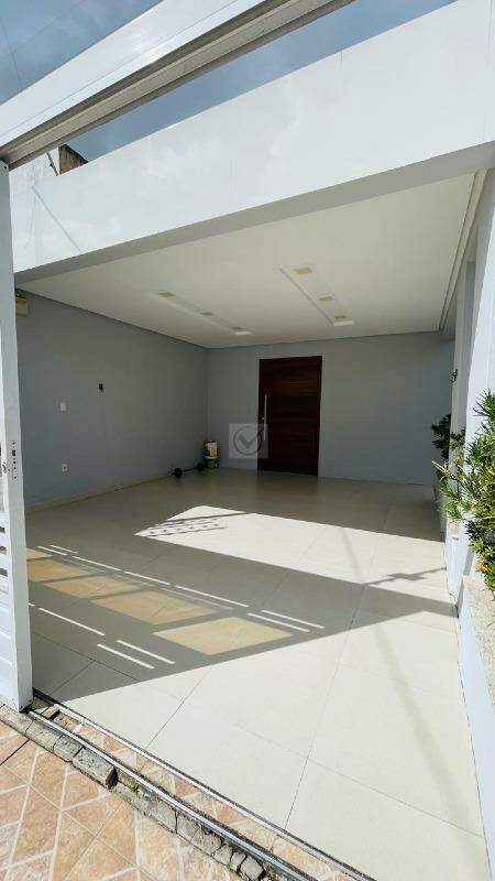 Luxo, Lazer e Estrutura Impecável no Marianga! Casa com Piscina e Área Gourmet - Foto 4