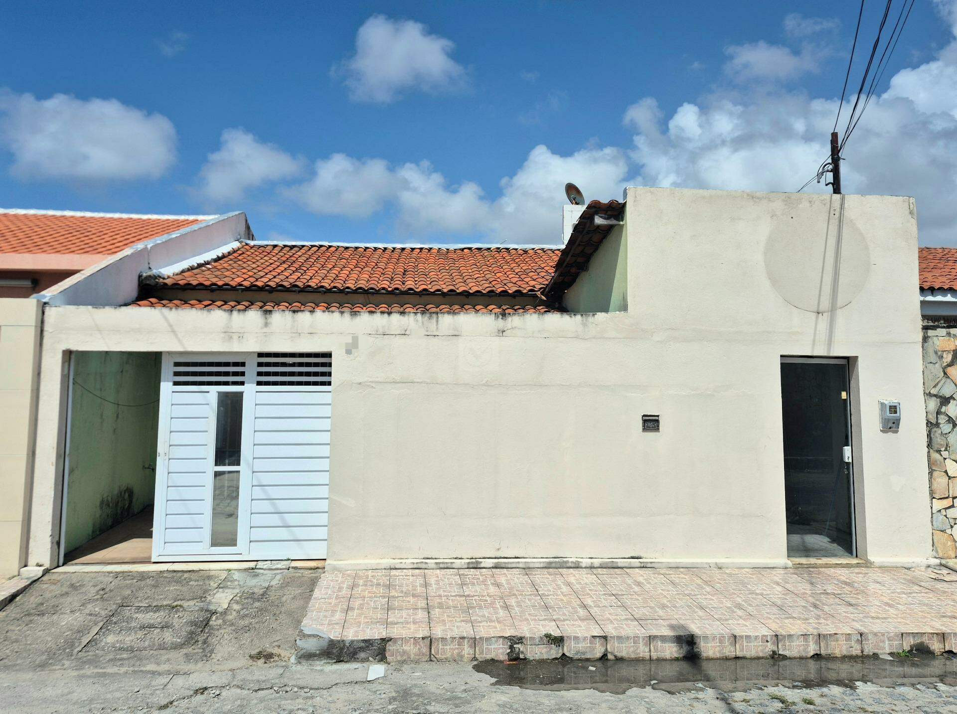 Casa à venda, 3 quartos, 1 suíte, 1 vaga, Farolândia - Aracaju/SE