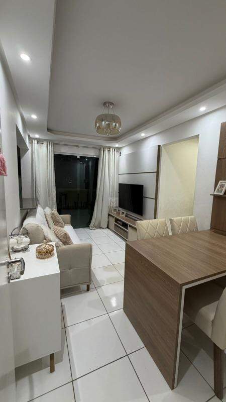 APARTAMENTO Á VENDA NO RECANTO DOS COQUEIROS