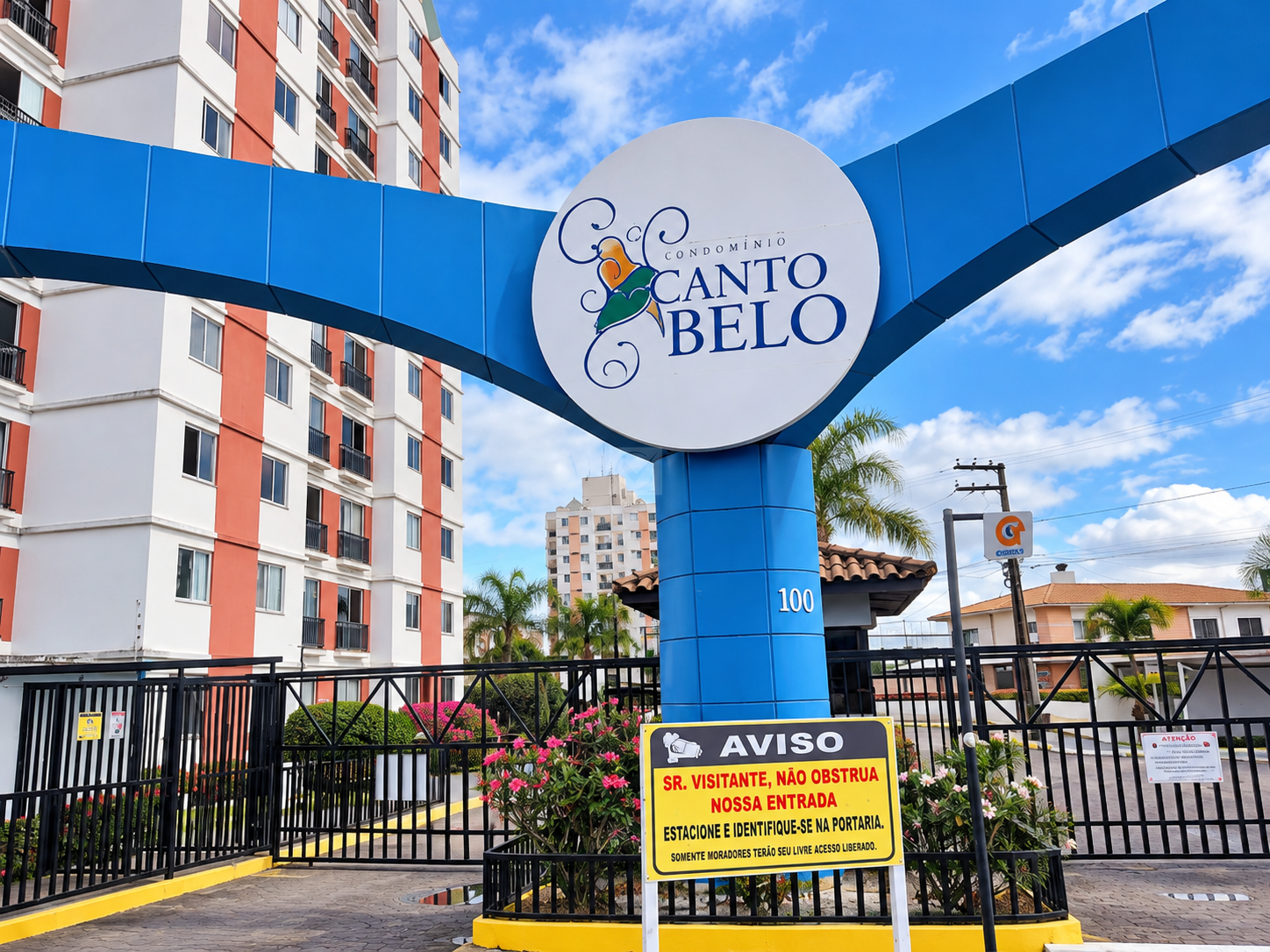 Apartamento de 68m² em localização privilegiada, bem em frente a uma praça encantadora.