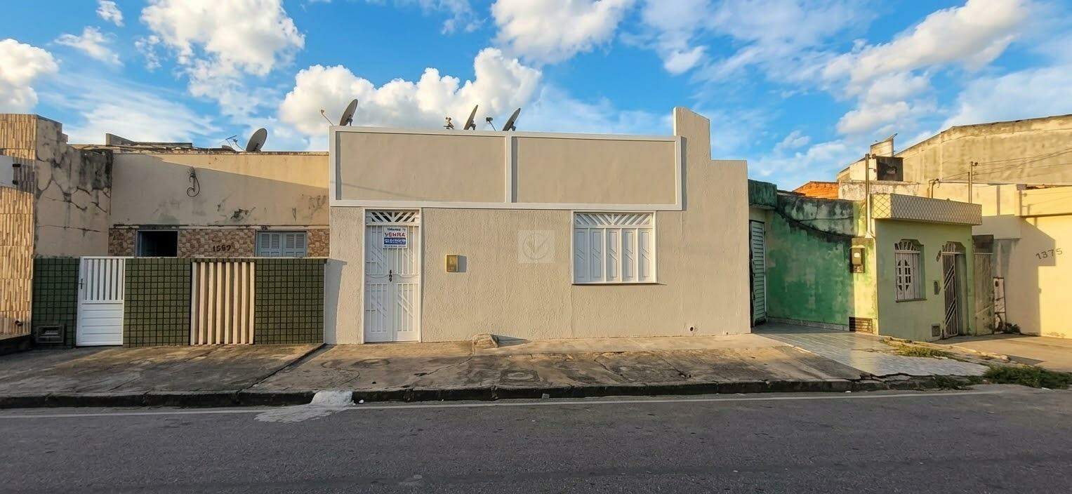 Praticidade, Aconchego e Área Livre! Casa de 1 Quarto com Quintal