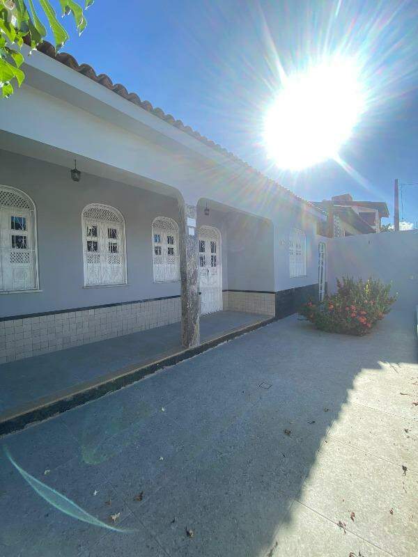 Excelente Casa Térrea em Localização Privilegiada – 238m² de Conforto e Praticidade! - Foto 3