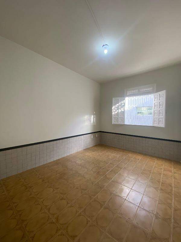 Excelente Casa Térrea em Localização Privilegiada – 238m² de Conforto e Praticidade! - Foto 9