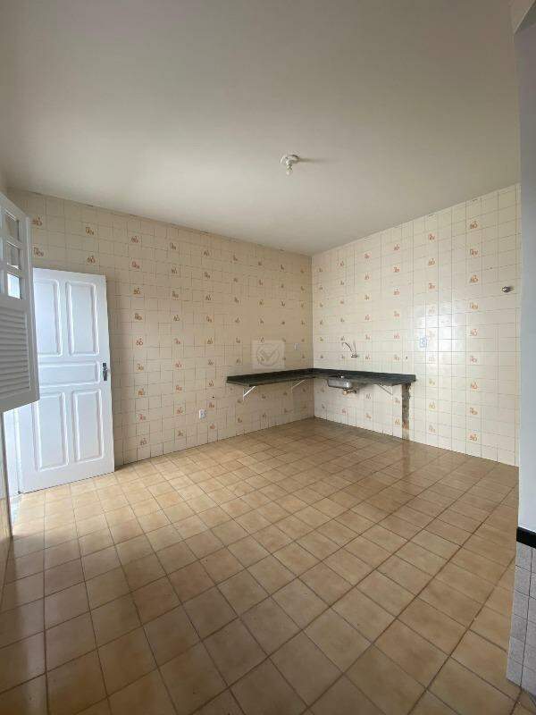Excelente Casa Térrea em Localização Privilegiada – 238m² de Conforto e Praticidade! - Foto 13