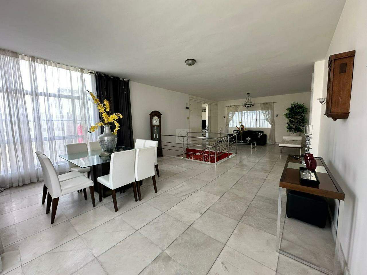 Casa Comercial à venda, 6 quartos, 3 suítes, 3 vagas, São José - Aracaju/SE