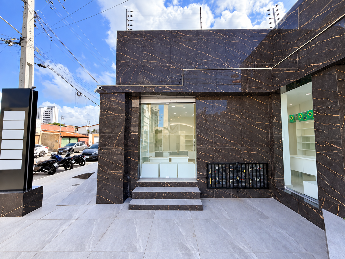 Sala Comercial com estrutura para loja, com localização estratégica - Foto 3