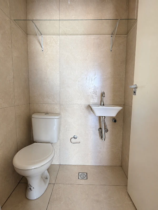 Sala Comercial com estrutura para loja, com localização estratégica - Foto 10