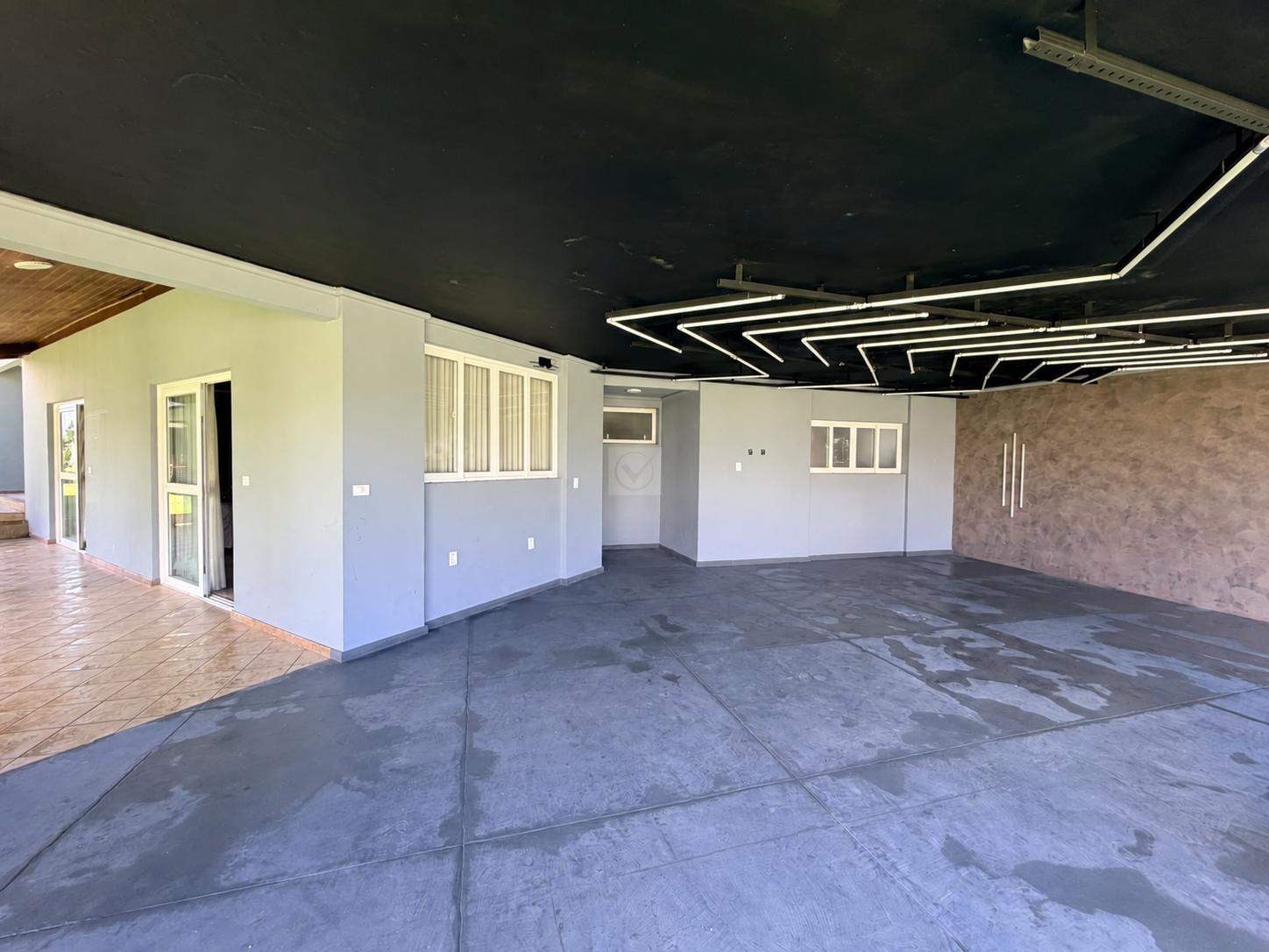 Casa em condomínio para alugar — 416 m², 4 suítes e piscina privativa - Foto 3