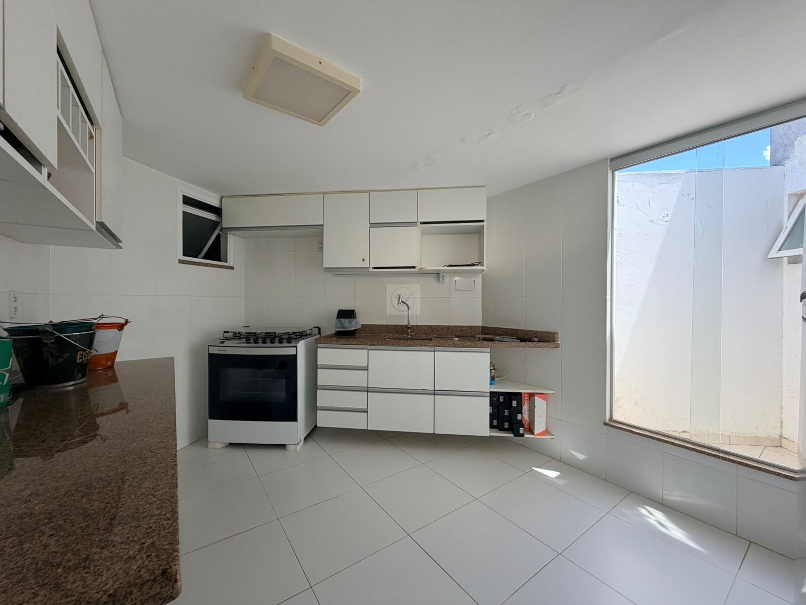 Casa em condomínio para alugar — 416 m², 4 suítes e piscina privativa - Foto 22