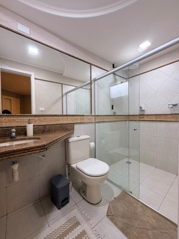 Casa em condomínio para alugar — 416 m², 4 suítes e piscina privativa - Foto 13