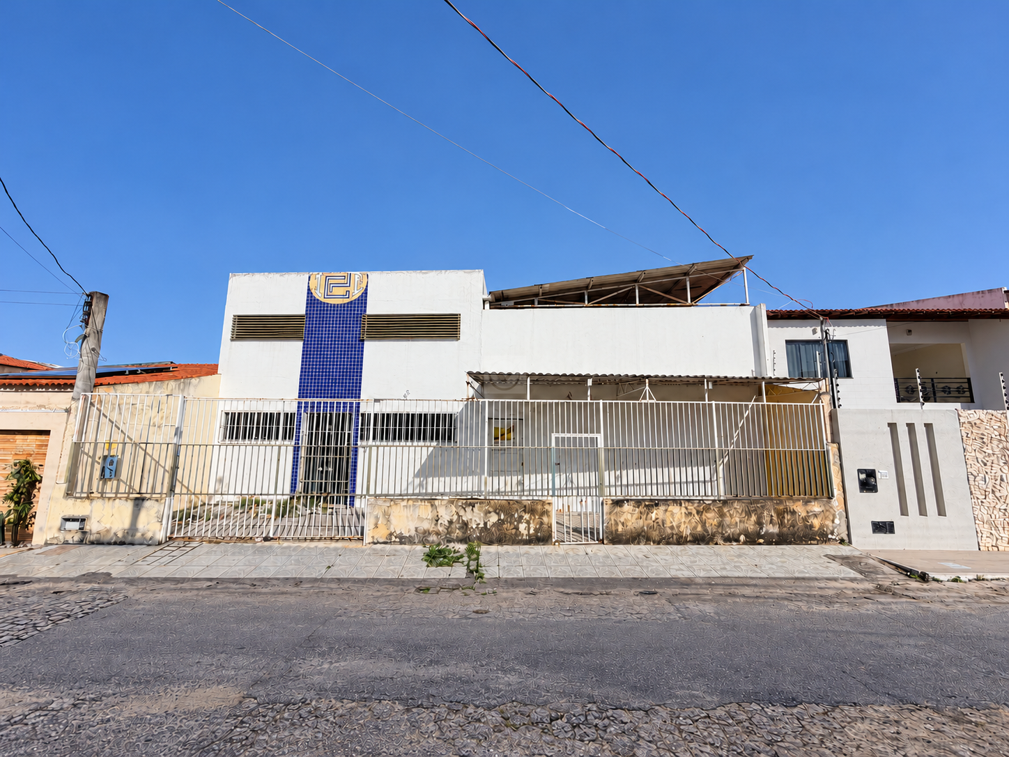 Prédio comercial no bairro Aeroporto, em Aracaju – 580 m² e 12 salas