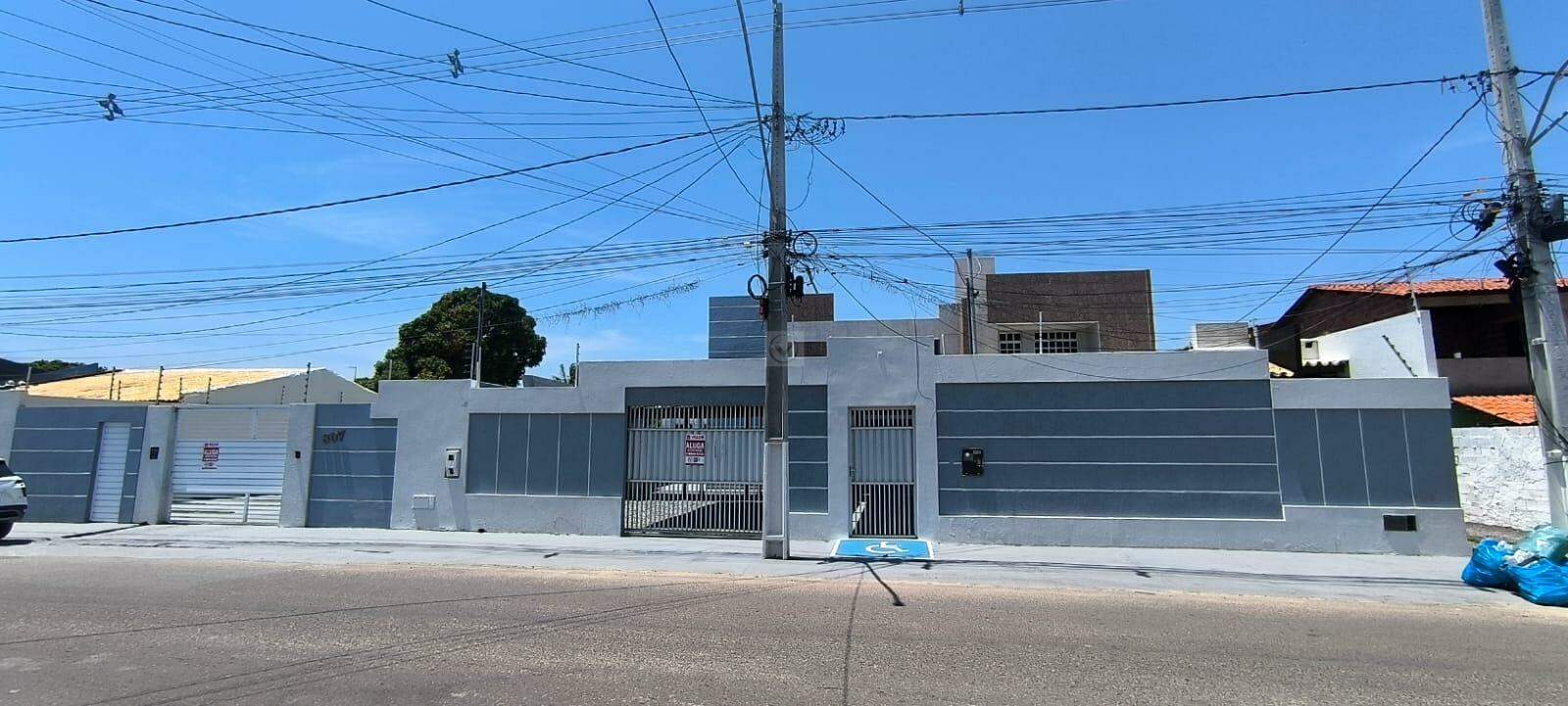 Imóvel amplo, versátil e em ótimas condições, perfeito para o seu negócio e lazer/moradia no mesmo local!