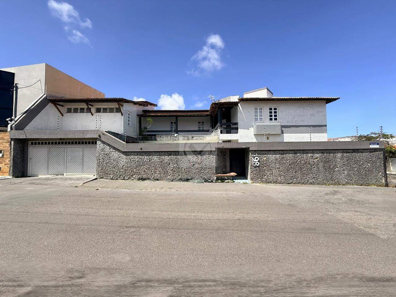 Aluguel | Casa comercial / Residencial, Aracaju-SE
