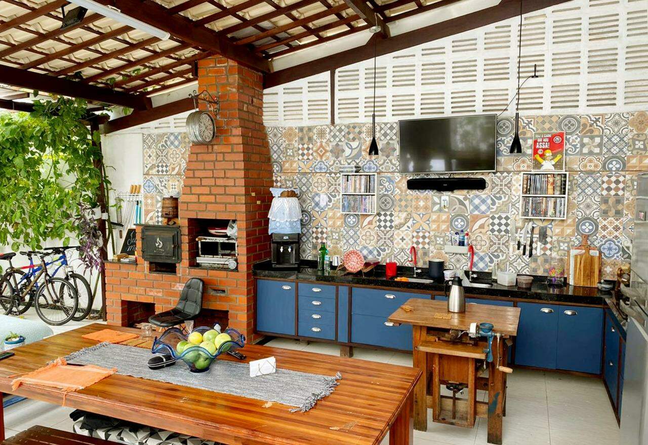 Condomínio residencial com 03 casas MOBILIADAS no Bairro Aruana com piscina - Foto 16