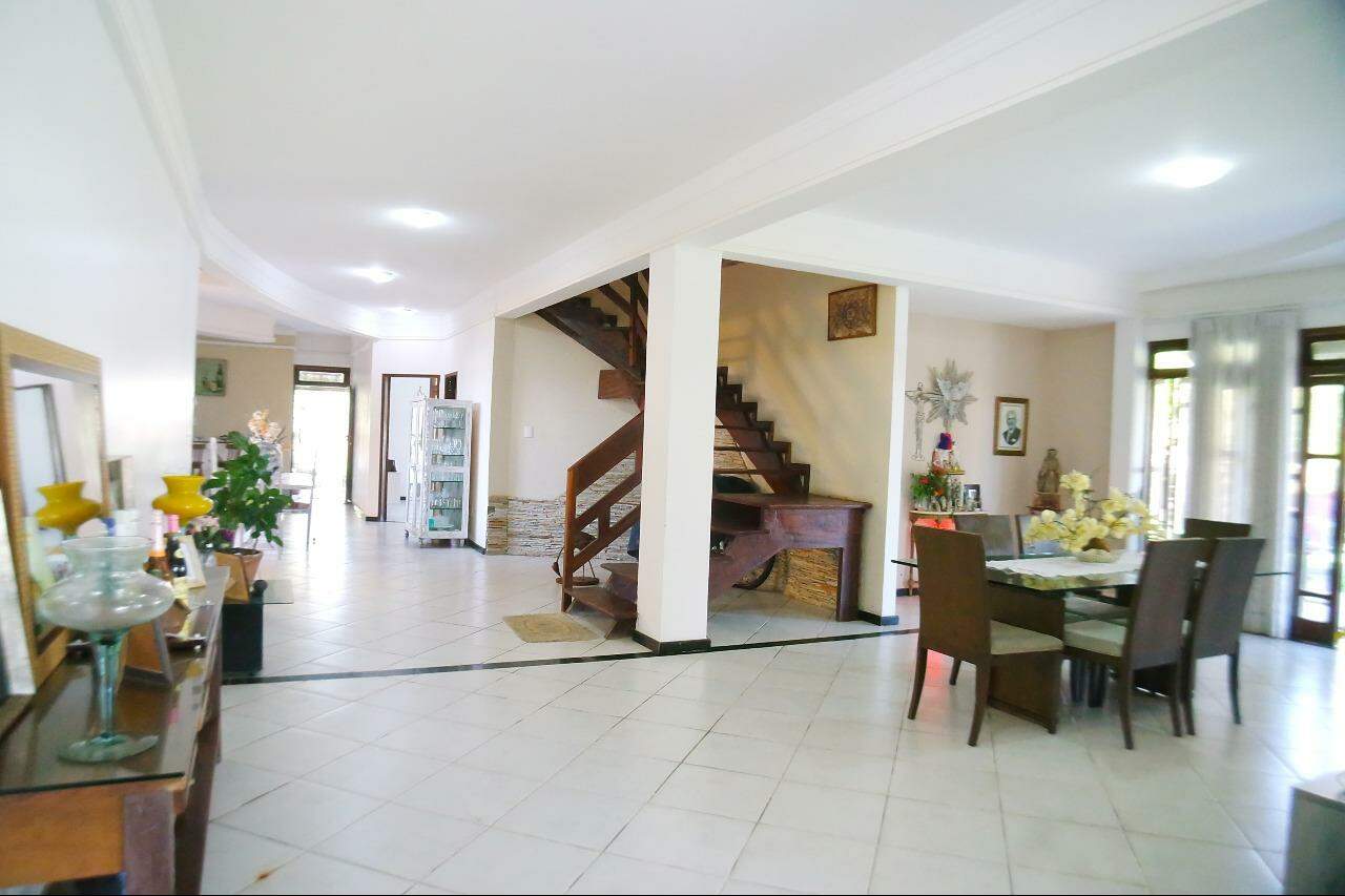Casa em condominio à venda, 6 quartos, 5 suítes, 4 vagas, Zona de Expansão (Robalo) - Aracaju/SE