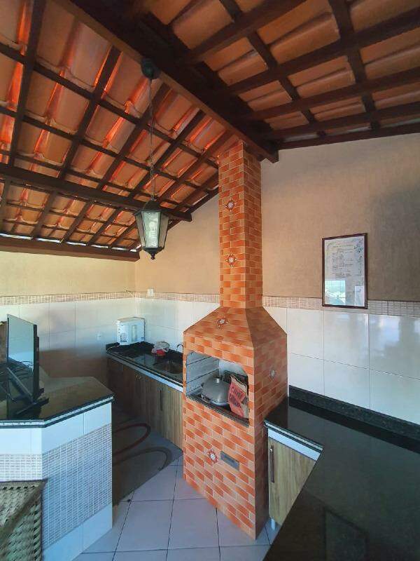 Casa com 3 pavimentos no Bairro Santo Antônio - Foto 18