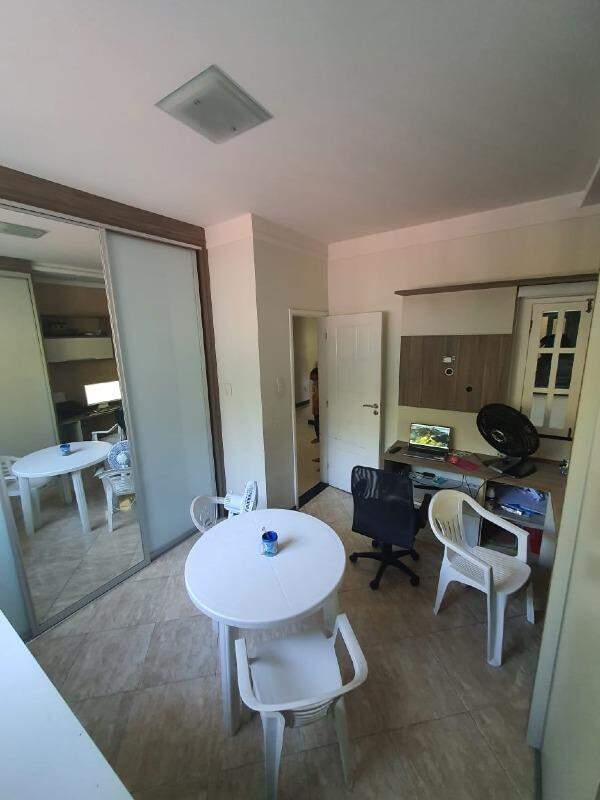 Casa com 3 pavimentos no Bairro Santo Antônio - Foto 17