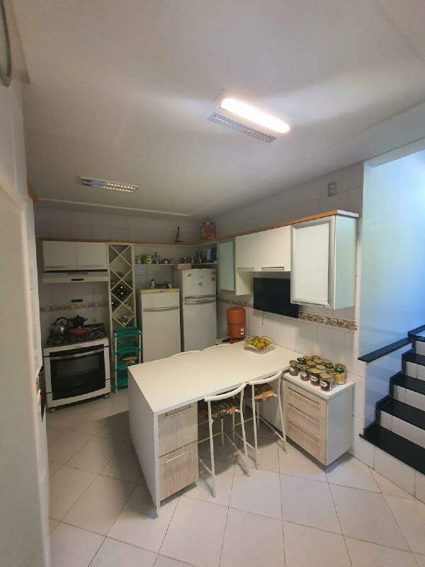 Casa com 3 pavimentos no Bairro Santo Antônio - Foto 14