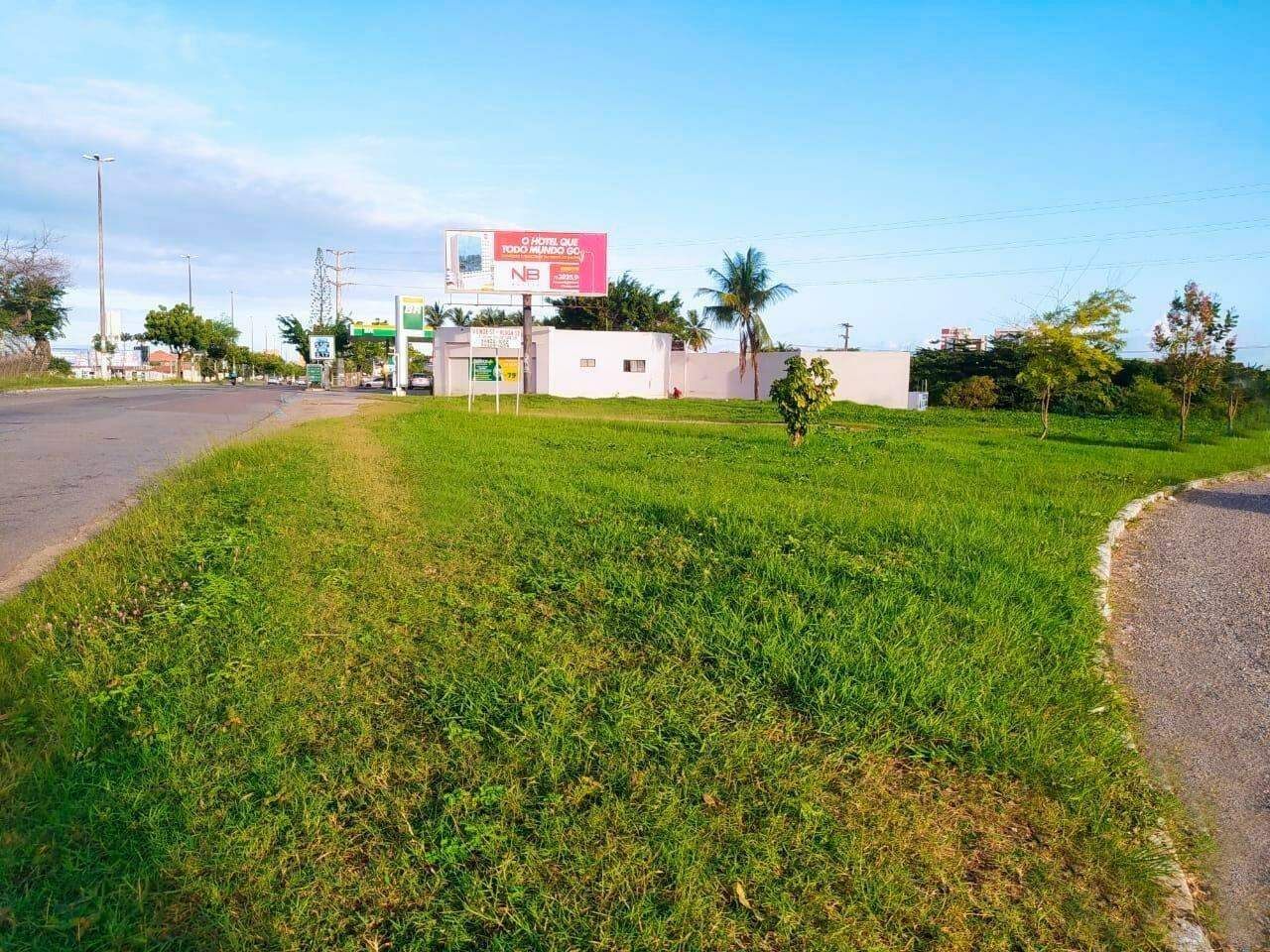 Terreno com 2100m² na Tancredo Neves