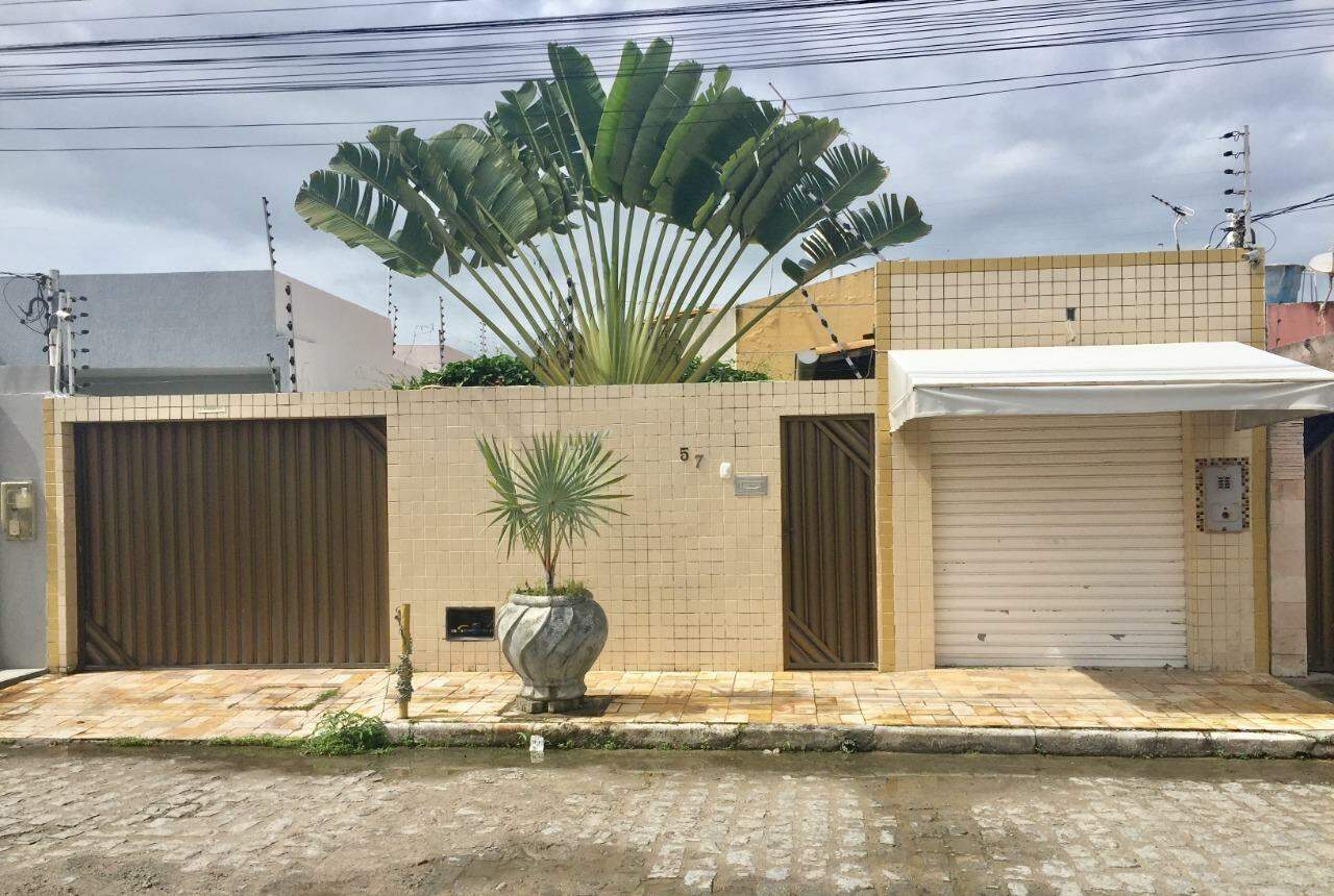 Casa à venda, 3 quartos, 1 suíte, Aruana - Aracaju/SE