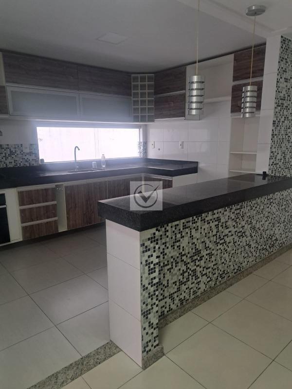 Linda Casa no Bairro Grageru - Foto 2