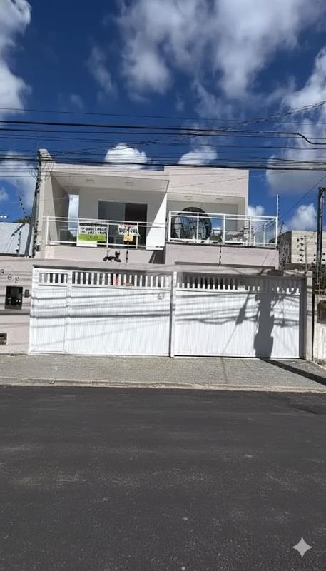 Linda Casa no Bairro Grageru