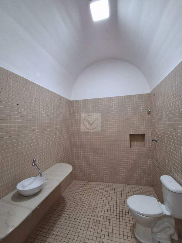 É a oportunidade de ter o seu negócio neste imóvel amplo, sofisticado e bem localizado. - Foto 11