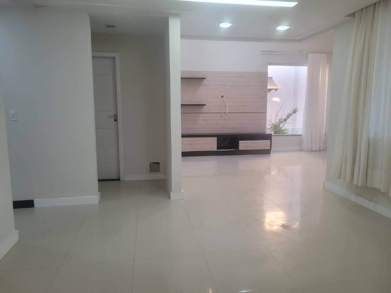 Casa em Aracaju/SE – Arquitetura Moderna e Fino Acabamento Próximo à Praia - Foto 3
