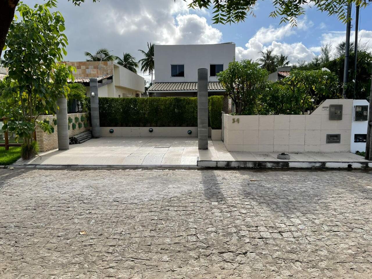 Casa em Condominio Fechado a 10 min da praia