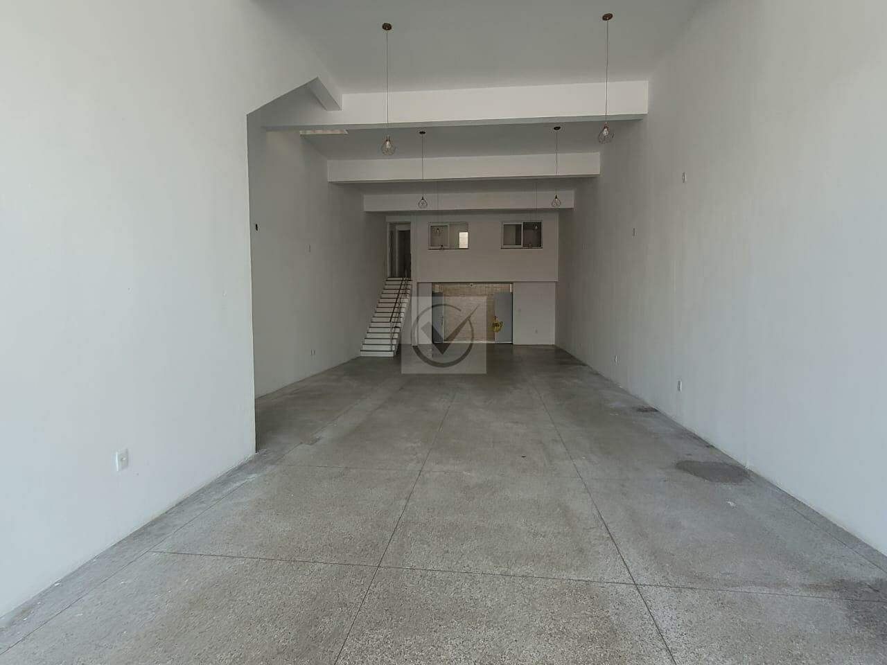 Galpão Comercial Novo com 180 m² e Mezanino no Bairro Santos Dumont - Foto 3