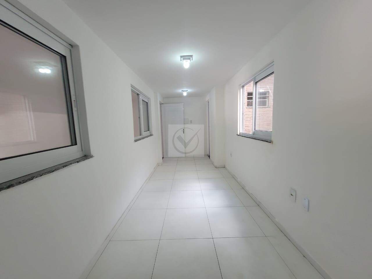 Galpão Comercial Novo com 180 m² e Mezanino no Bairro Santos Dumont - Foto 8