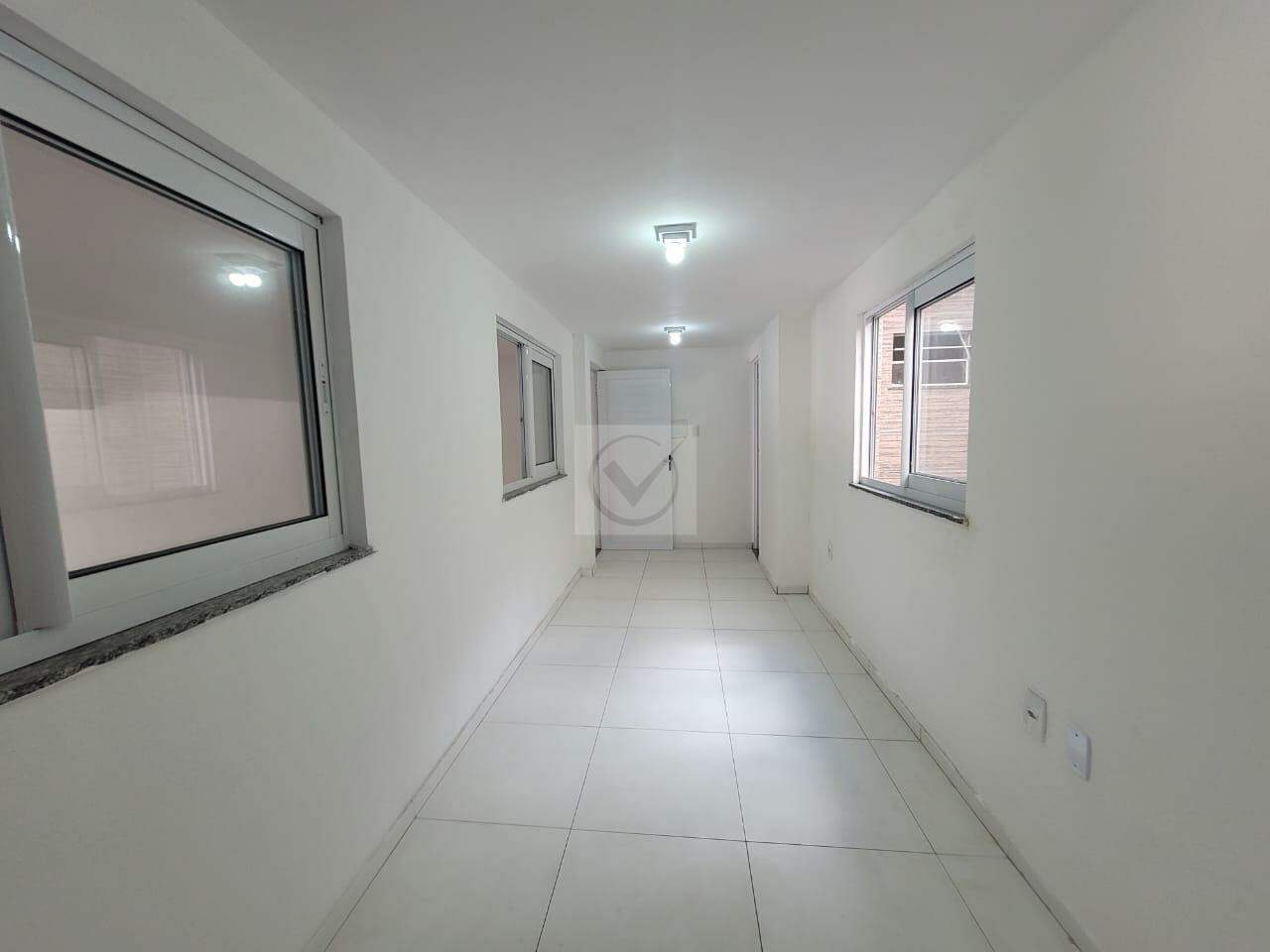 Galpão Comercial Novo com 180 m² e Mezanino no Bairro Santos Dumont - Foto 11