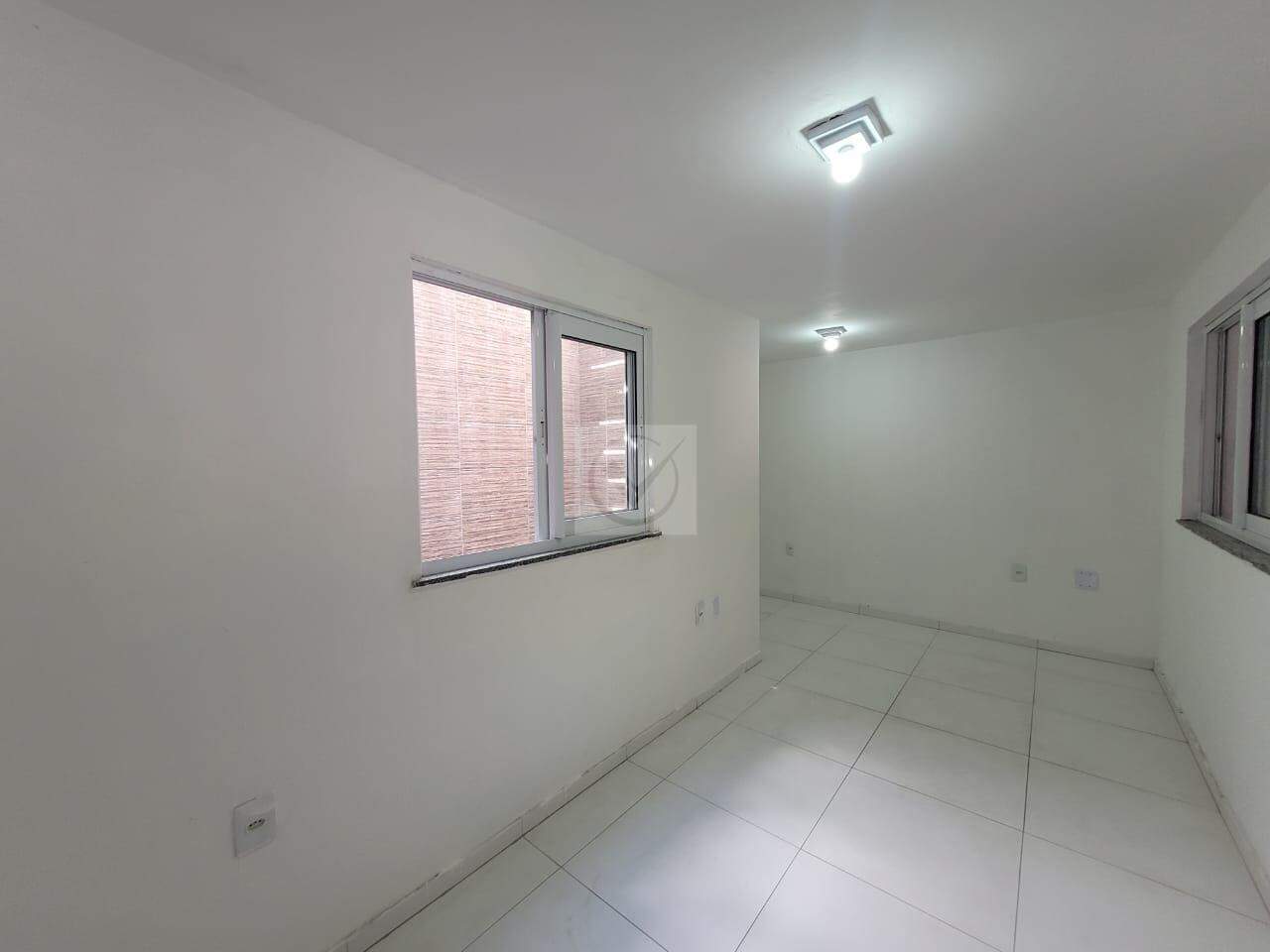 Galpão Comercial Novo com 180 m² e Mezanino no Bairro Santos Dumont - Foto 2