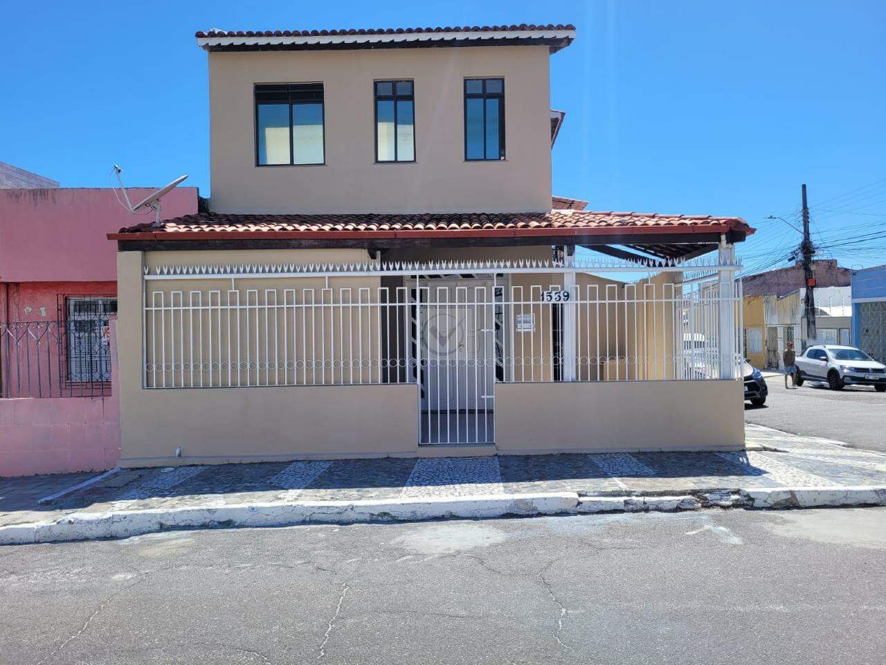 EXCELENTE PONTO! Imóvel de Esquina no Bairro Cirurgia – Térreo e Independente!