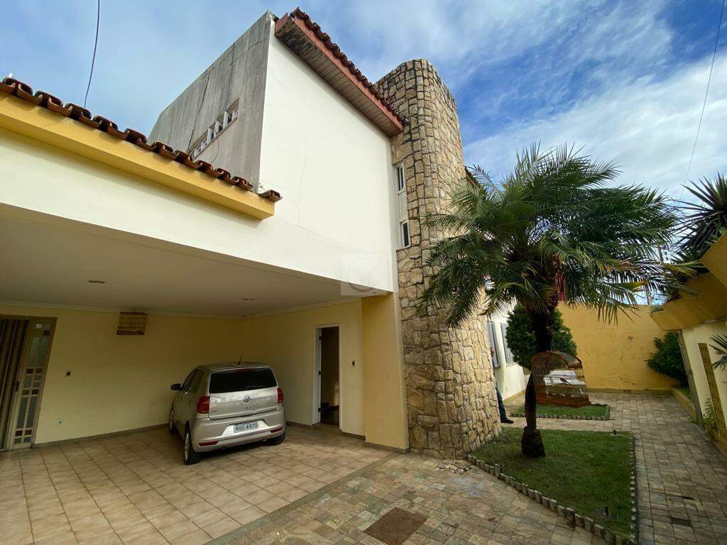 Casa à venda, 4 quartos, 1 suíte, 2 vagas, Farolândia - Aracaju/SE